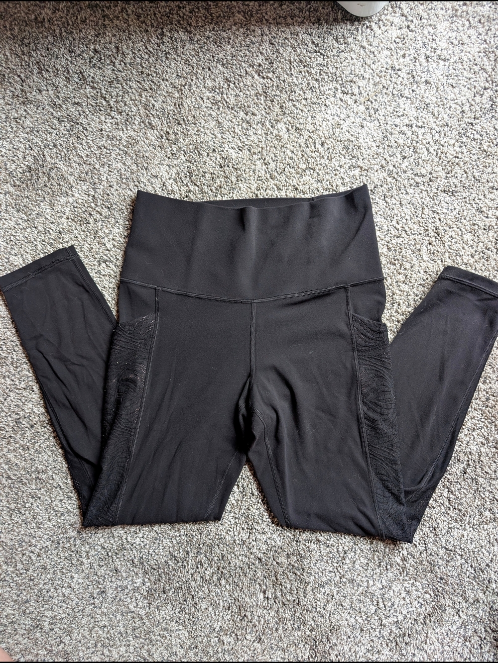 Athleta Black Salutation Stash II Lace 7/8 Tights
